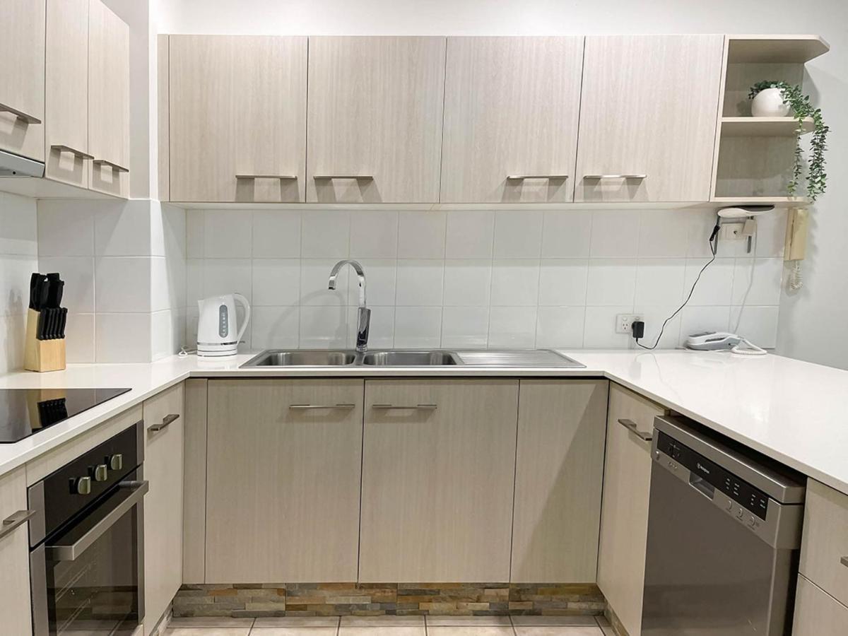 ทรินิตี้ ลิงก์ รีสอร์ต Aparthotel แคนส์ ภายนอก รูปภาพ